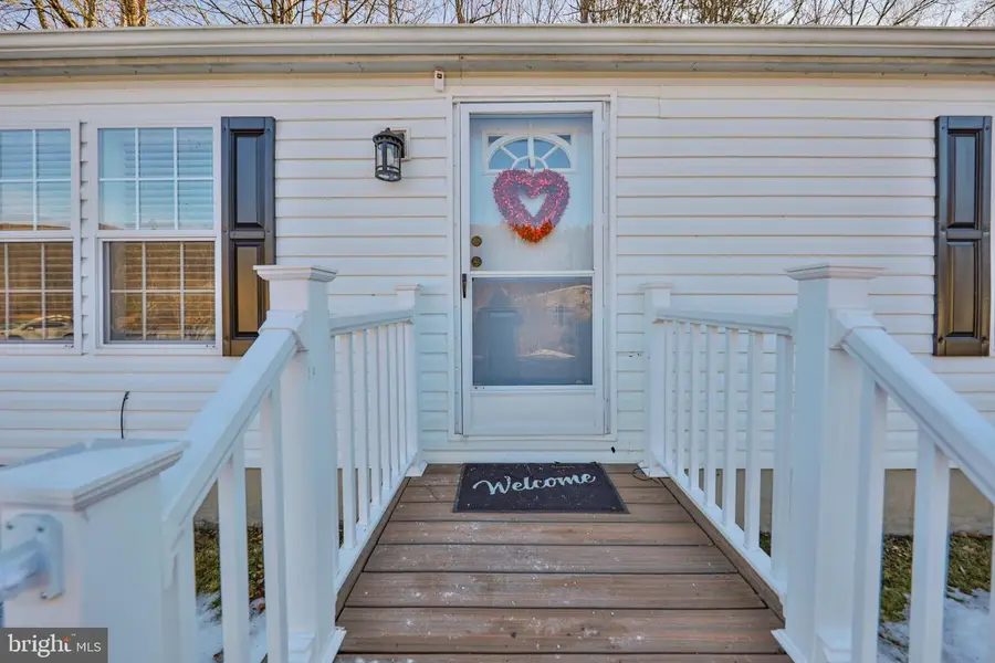 1215 Blue Mountain Cir, Saylorsburg, PA 18353 - Image #3