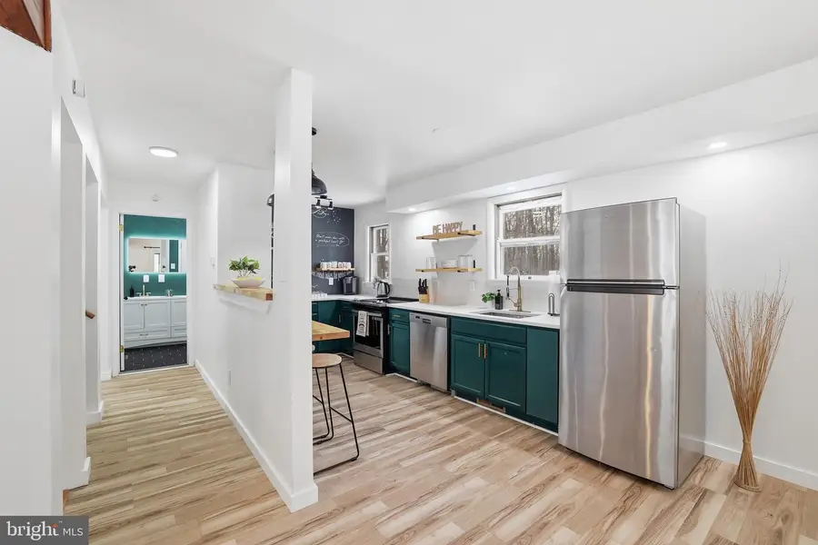 2309 Deer Track Ln, East Stroudsburg, PA 18302 - Image #3