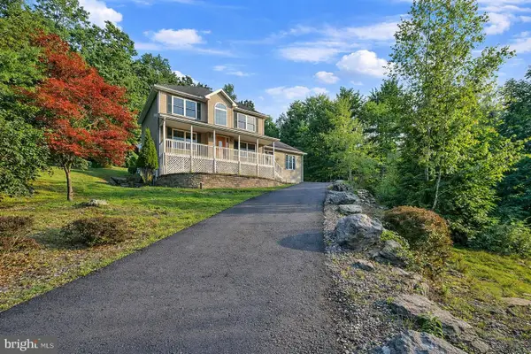 316 Reagan Dr, EAST STROUDSBURG, PA 18301