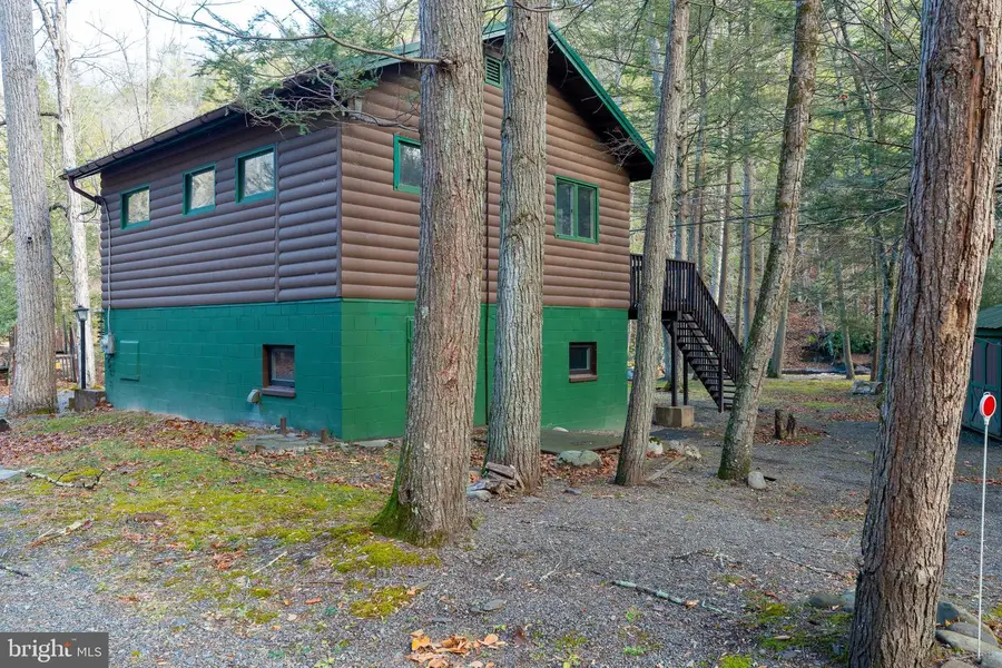 2138 Bridge Side Dr, East Stroudsburg, PA 18302 - #2