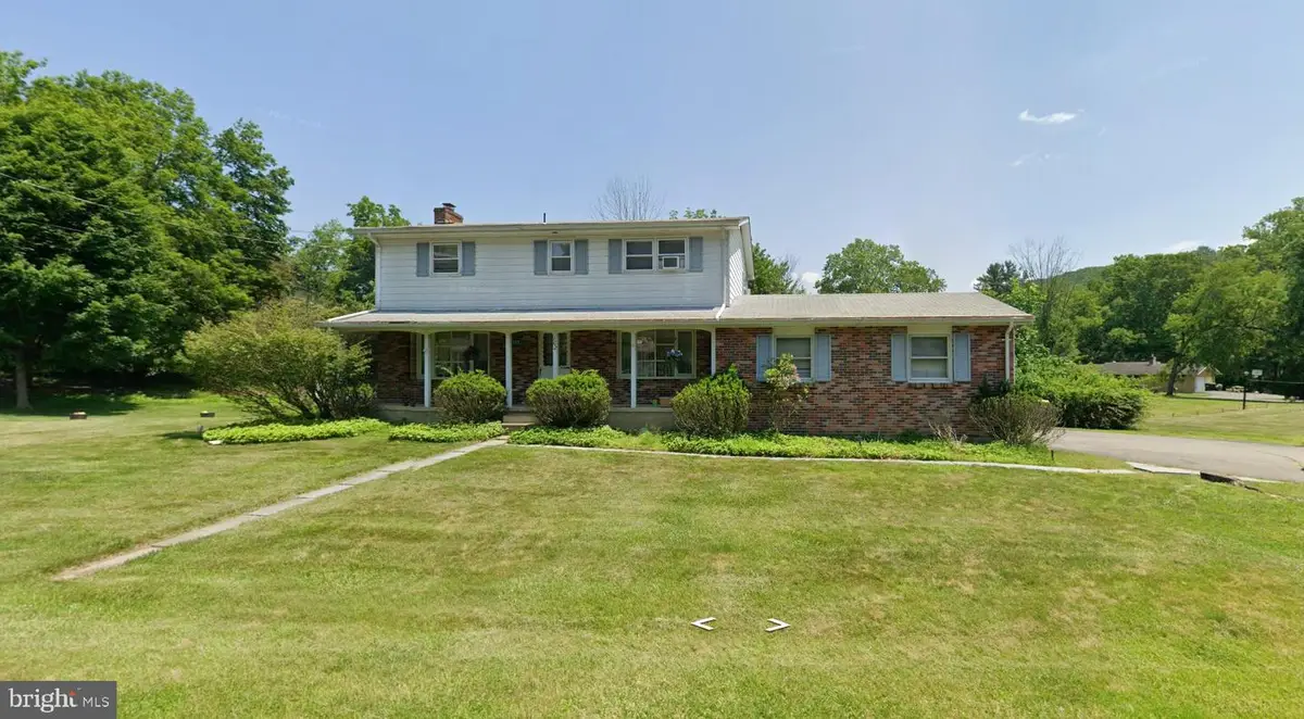102 Valley Stream Rd, Stroudsburg, PA 18360 - #1