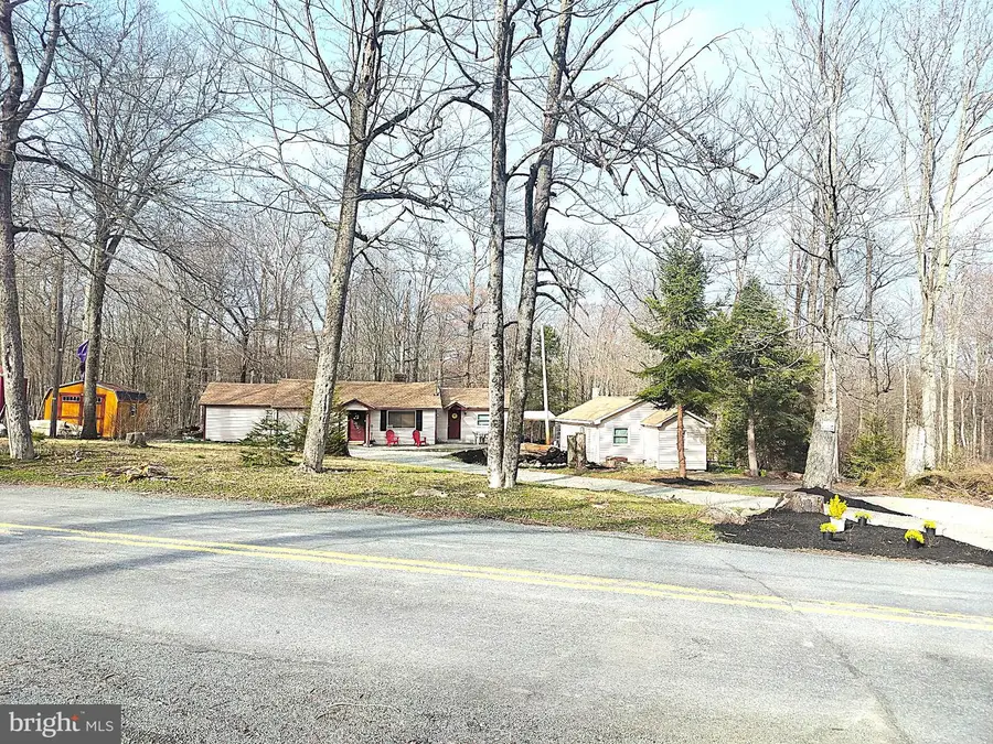 2328 Lakeside Dr, Tobyhanna, PA 18466 - #2