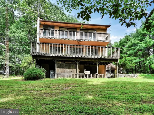 121 Longview Dr, SAYLORSBURG, PA 18353