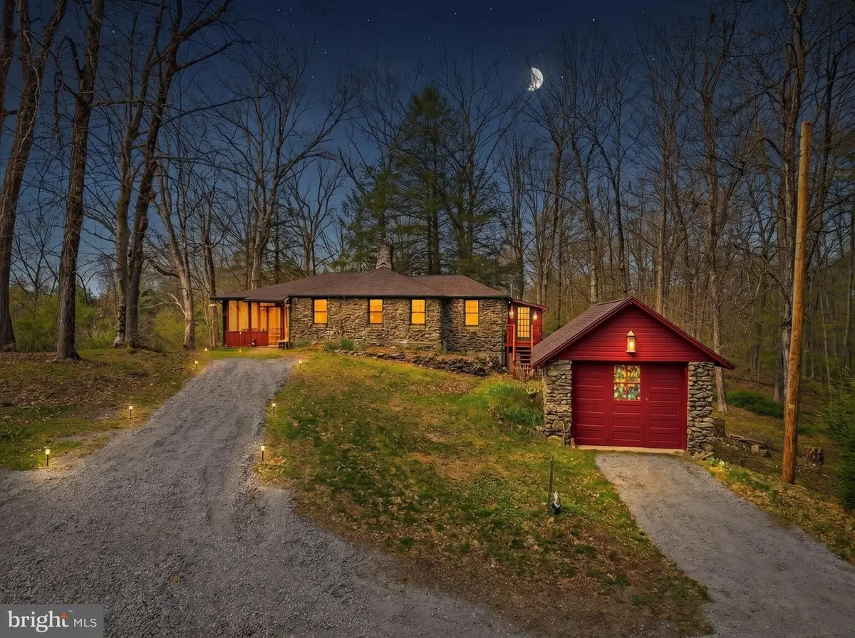 248 Fenical Ln, East Stroudsburg, PA 18302 - #1