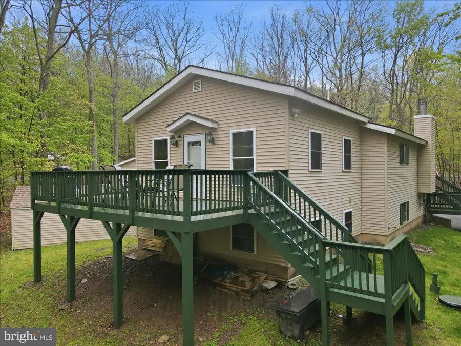 149 Mcmichaels Ct, Stroudsburg, PA 18360 - #3