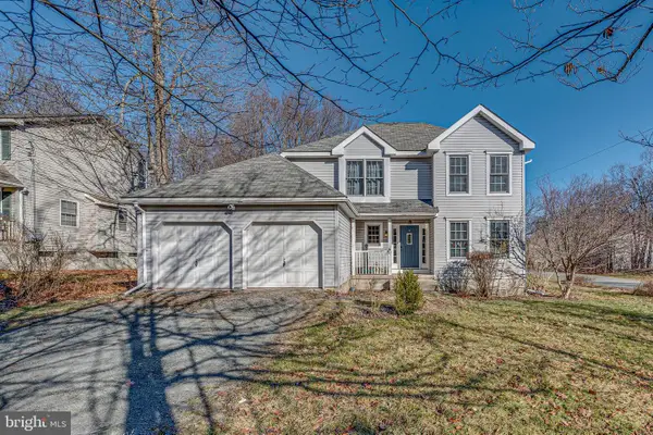1624 Cotswold Rd, TOBYHANNA, PA 18466