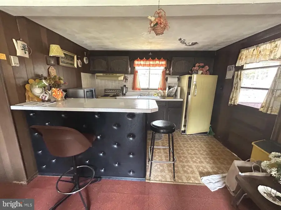 5145 Cresco Dr, Pocono Lake, PA 18347 - #3