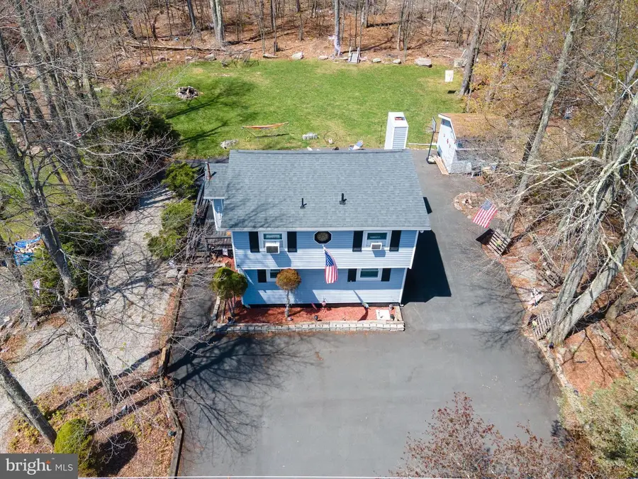 945 Country Place Dr, Tobyhanna, PA 18466 - #2