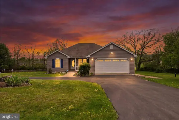 166 Regency Ln, BRODHEADSVILLE, PA 18322