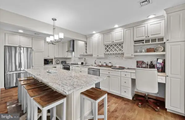 155 Pine Ct #e, TANNERSVILLE, PA 18372