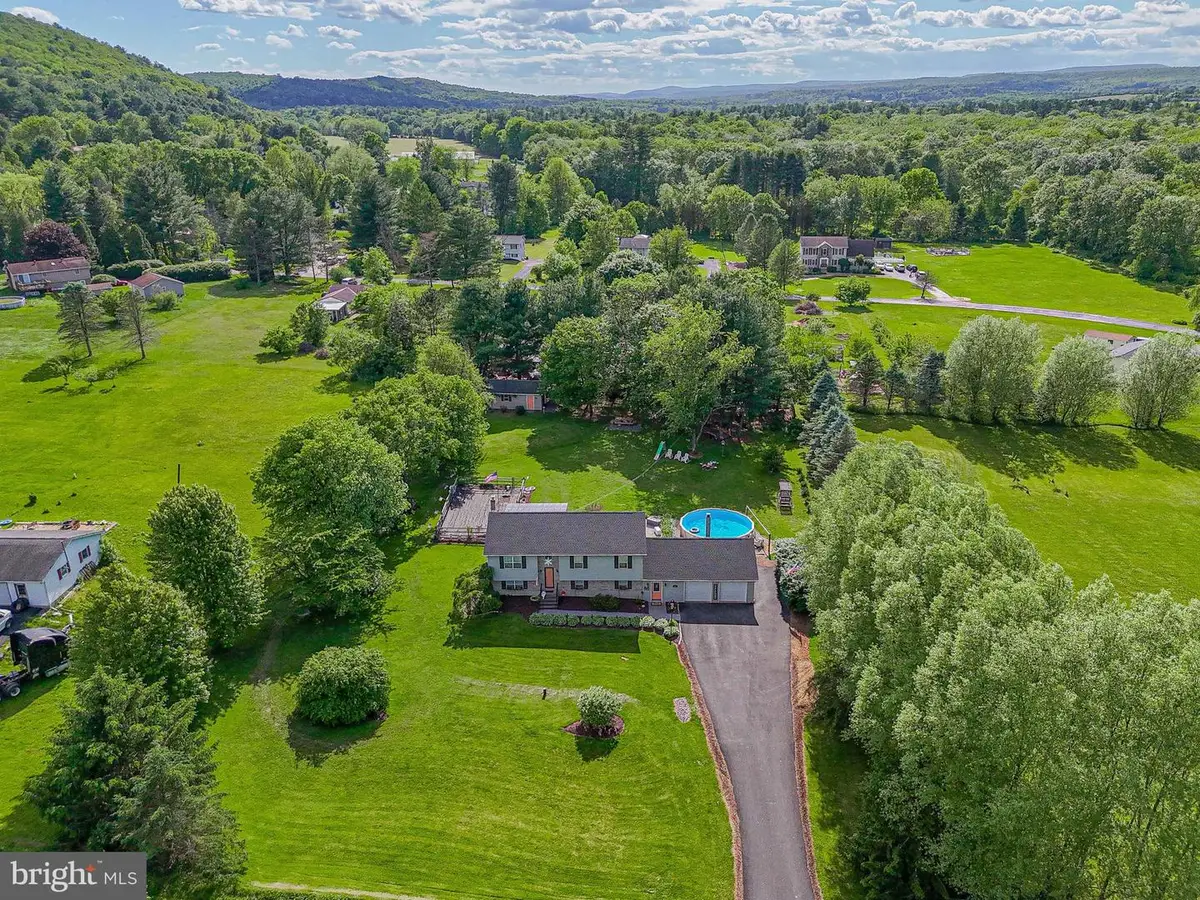 341 Lower Green Hill Rd, Kunkletown, PA 18058 - #1