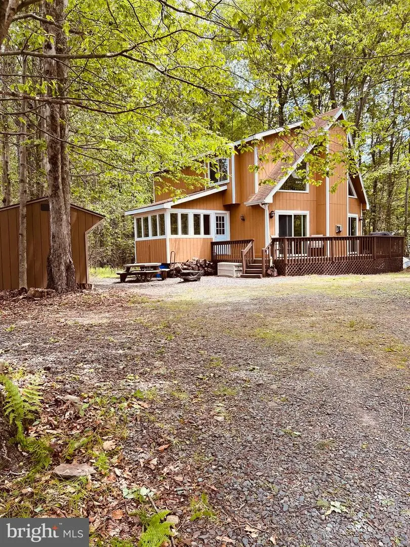237 Choctaw Dr, Pocono Lake, PA 18347 - #2