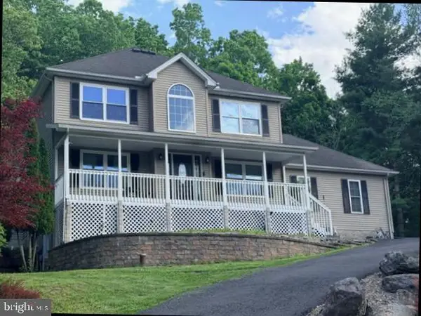 316 Reagan Dr, EAST STROUDSBURG, PA 18301