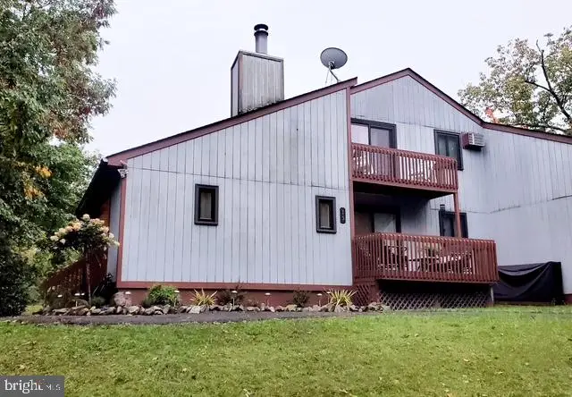 15 Ski Side Ct, Tannersville, PA 18372 - #2