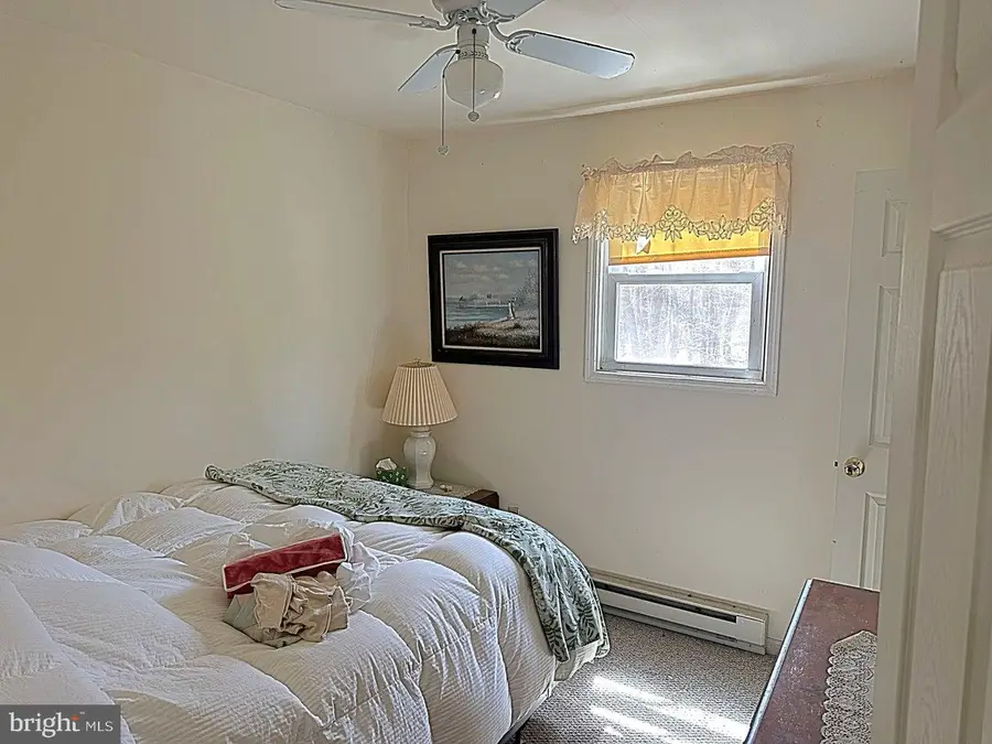 134 Wyalusing Dr, Pocono Lake, PA 18347 - #2