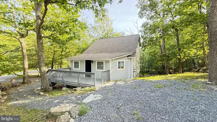 117 Clifton Dr, Bushkill, PA 18324 - #2