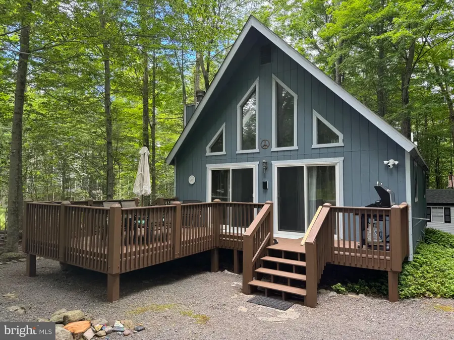 105 Moshannon Ct, Pocono Lake, PA 18347 - #2