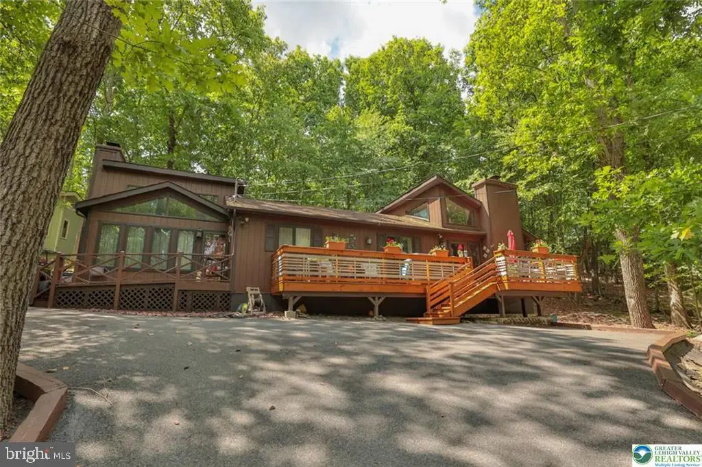 2114 Lansdale Dr, East Stroudsburg, PA 18301 - #1