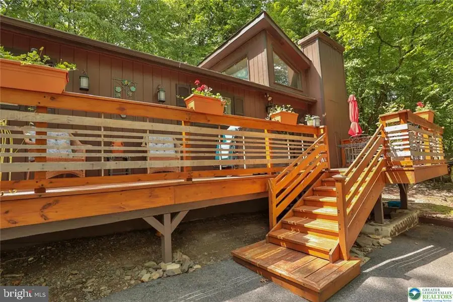 2114 Lansdale Dr, East Stroudsburg, PA 18301 - #3