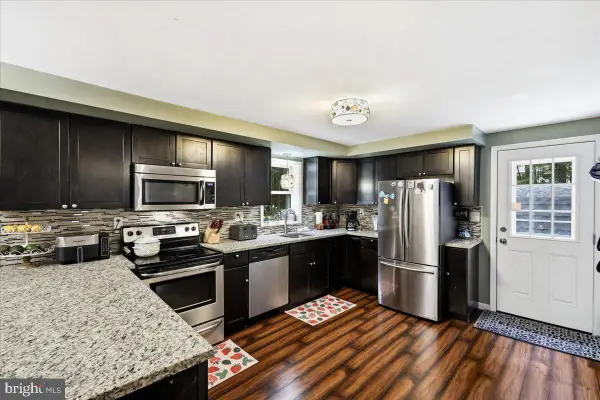 110 Gumwood Ln, KUNKLETOWN, PA 18058