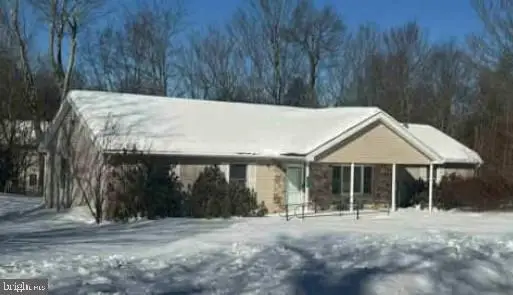 115 Blackfoot Ln, TOBYHANNA, PA 18466