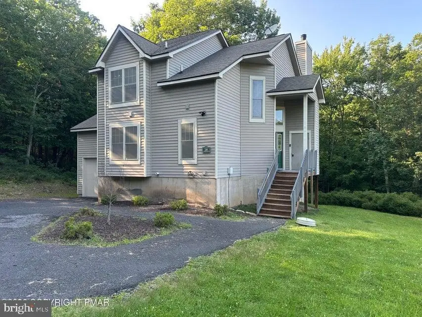 2210 Camelback Dr, Tannersville, PA 18372 - #1