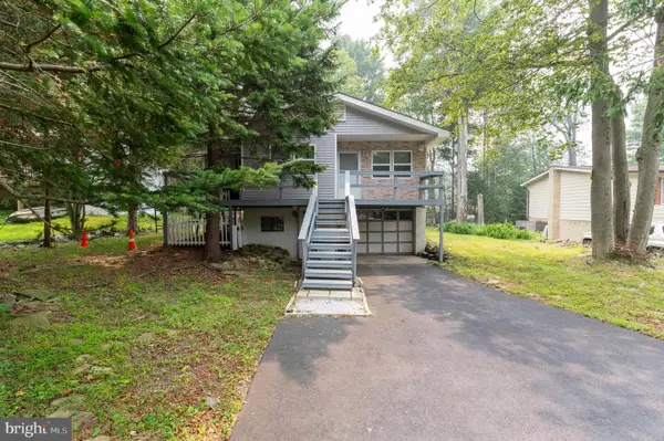 9340 Fairmount Way, TOBYHANNA, PA 18466