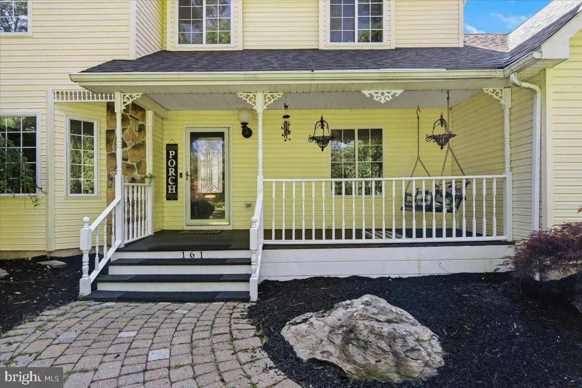 161 Acorn Ln, Stroudsburg, PA 18360 - #1