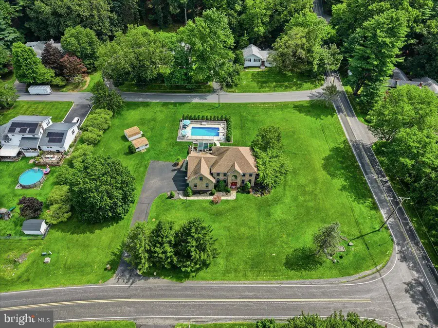 5401 Shelbrooke Dr, Stroudsburg, PA 18360 - #2