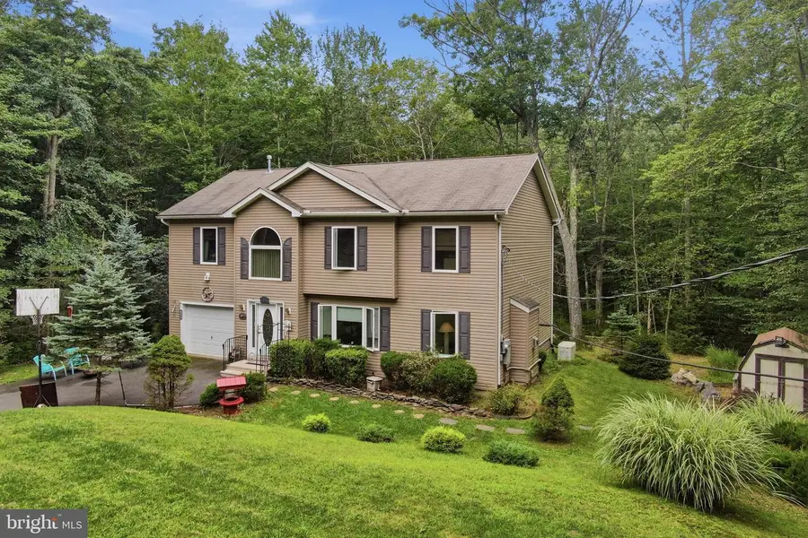 110 Aaron Dr, Pocono Lake, PA 18347 - #2