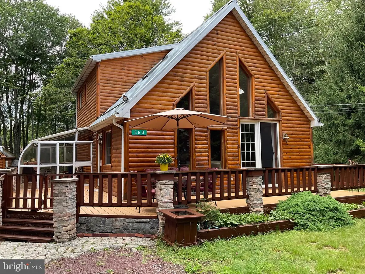 360 Arapaho Dr, Pocono Lake, PA 18347 - #1