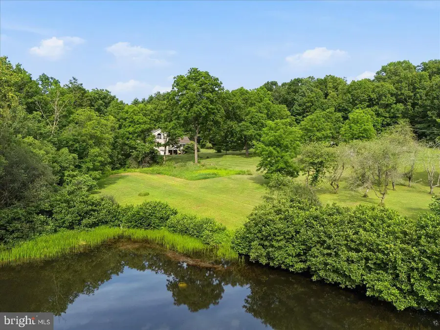 3381 Turkey Rd, Stroudsburg, PA 18360 - #2