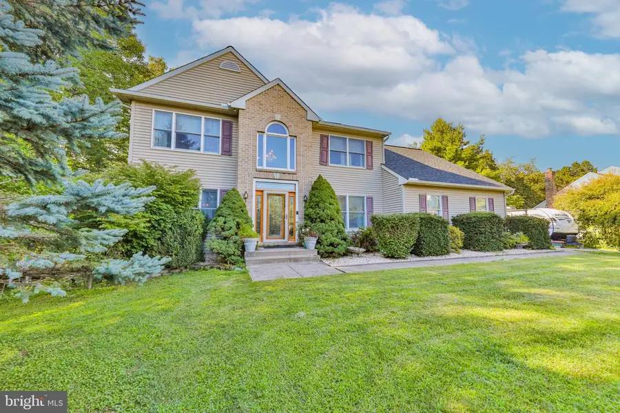 4132 Crest Dr, Stroudsburg, PA 18360 - #2