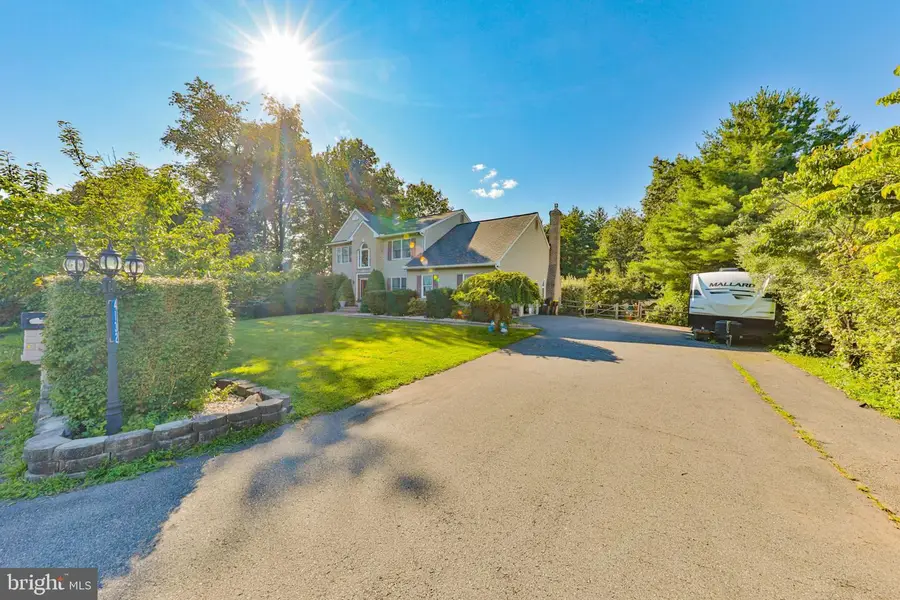 4132 Crest Dr, Stroudsburg, PA 18360 - #3