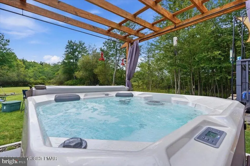 3106 Briarwood Dr, Tobyhanna, PA 18466 - #1