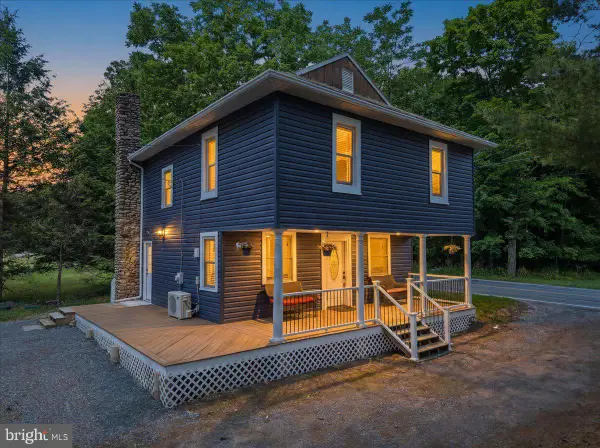 5898 Route 191, CRESCO, PA 18326