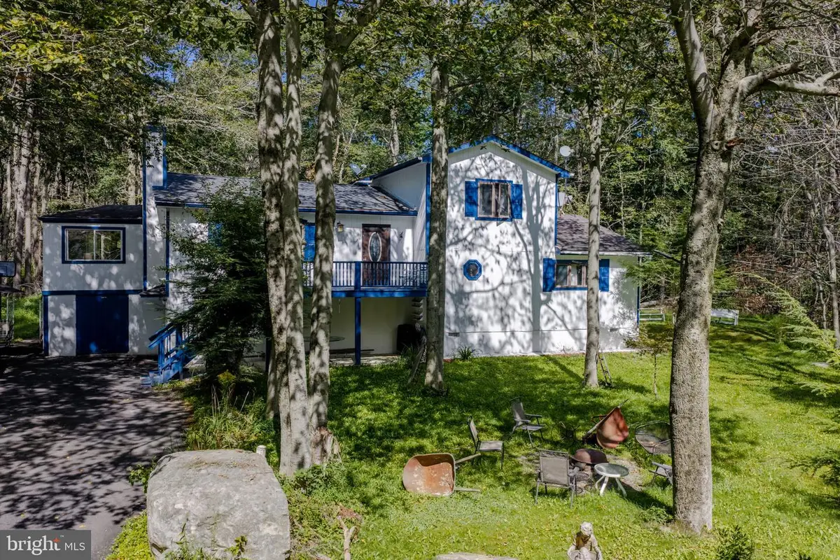 5112 Navajo Pl, Tobyhanna, PA 18466 - #1