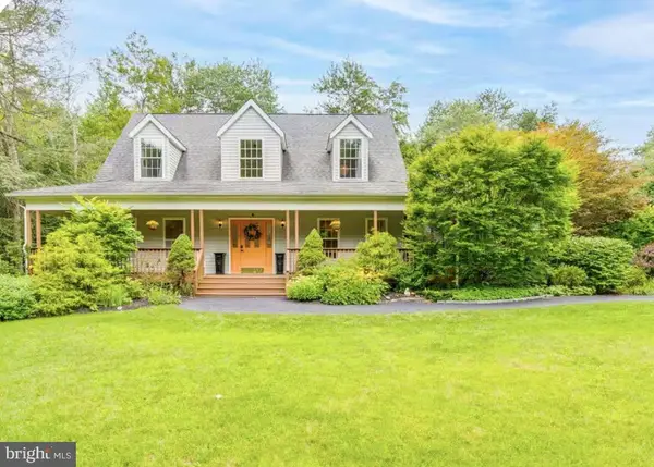 5126 Goose Rd, TOBYHANNA, PA 18466