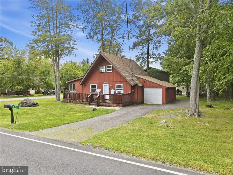 593 Country Place Dr, Tobyhanna, PA 18466 - #3