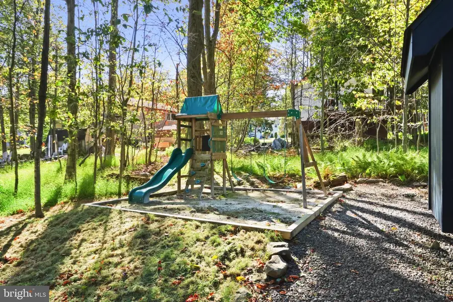 9820 Deerwood Dr, Tobyhanna, PA 18466 - #2