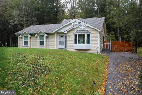 331 Mohansic Ln, TOBYHANNA, PA 18466