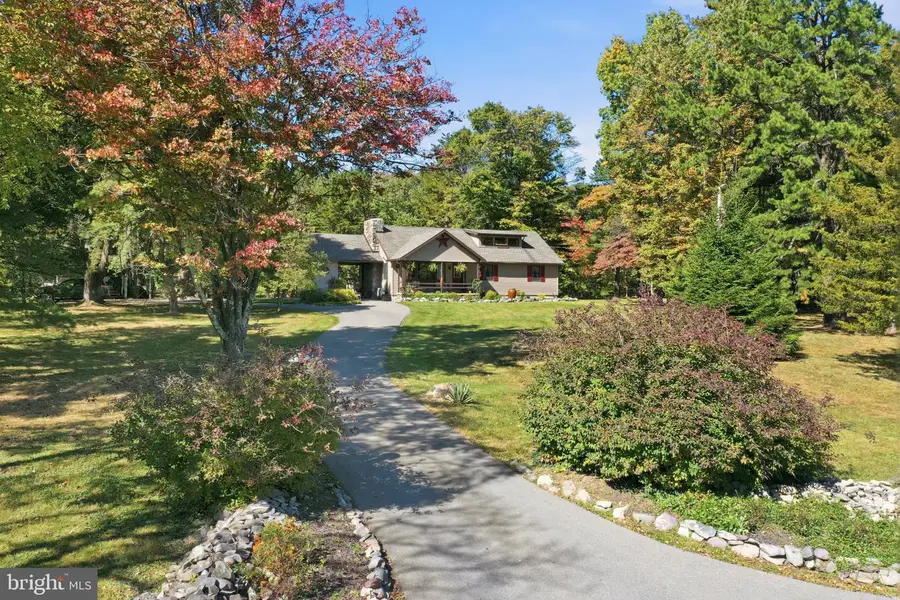 1437 Twin Pine Rd, Stroudsburg, PA 18360 - #3