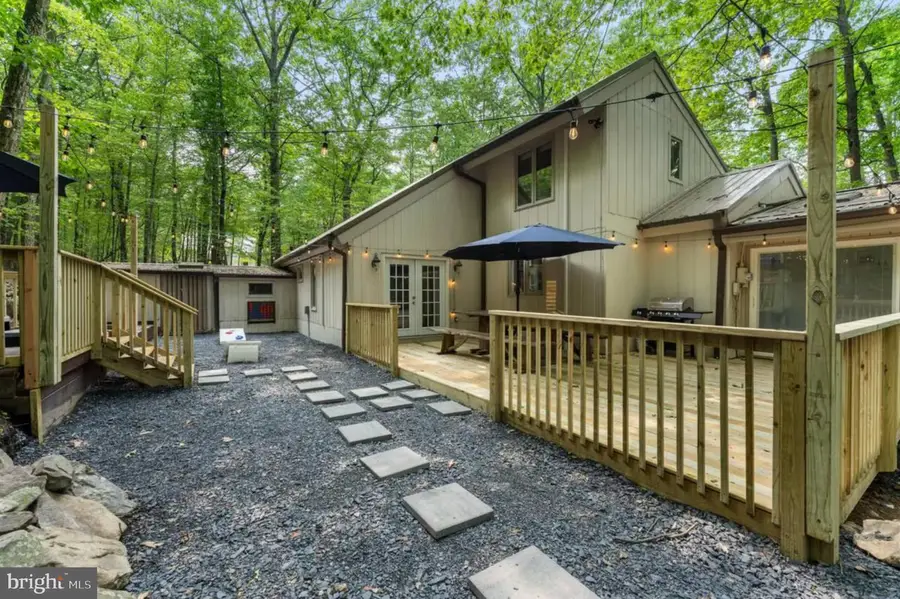1157 Kensington Dr, East Stroudsburg, PA 18301 - #3
