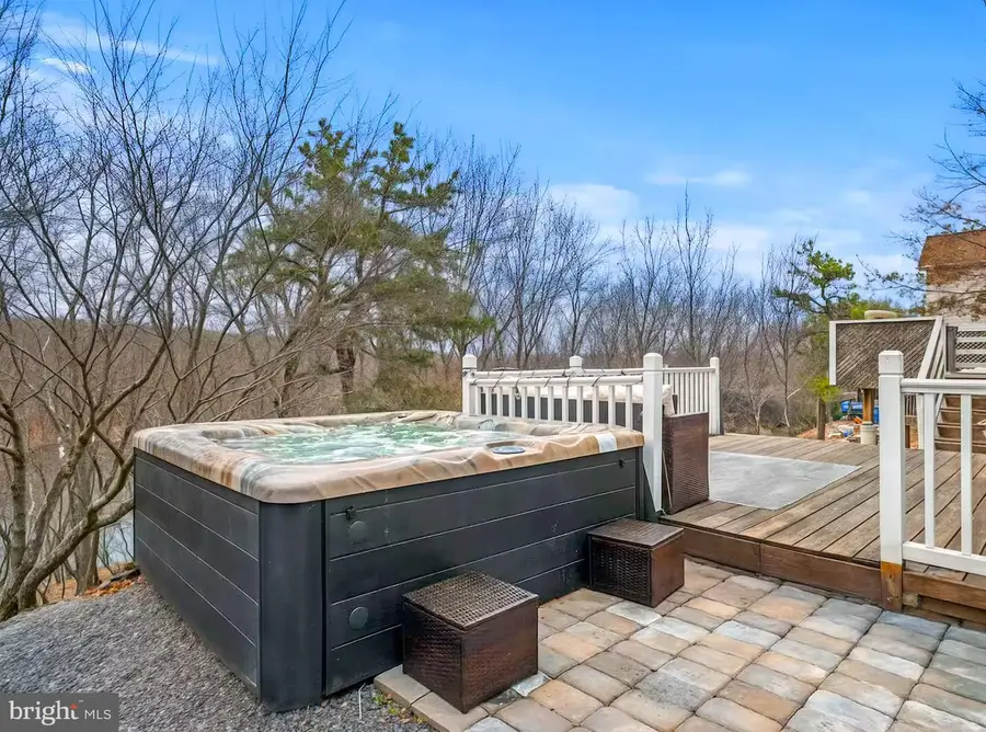 3334 Stonehenge Dr, East Stroudsburg, PA 18301 - #2