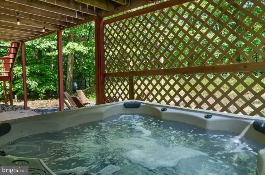 8123 Mayfair Rd, Tobyhanna, PA 18466 - #3