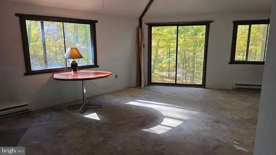 4196 Hemlock Rd, Kunkletown, PA 18058 - #3