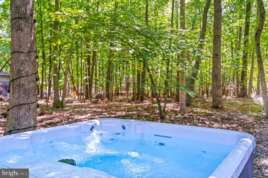 3245 Greenbriar Dr, East Stroudsburg, PA 18301 - #2