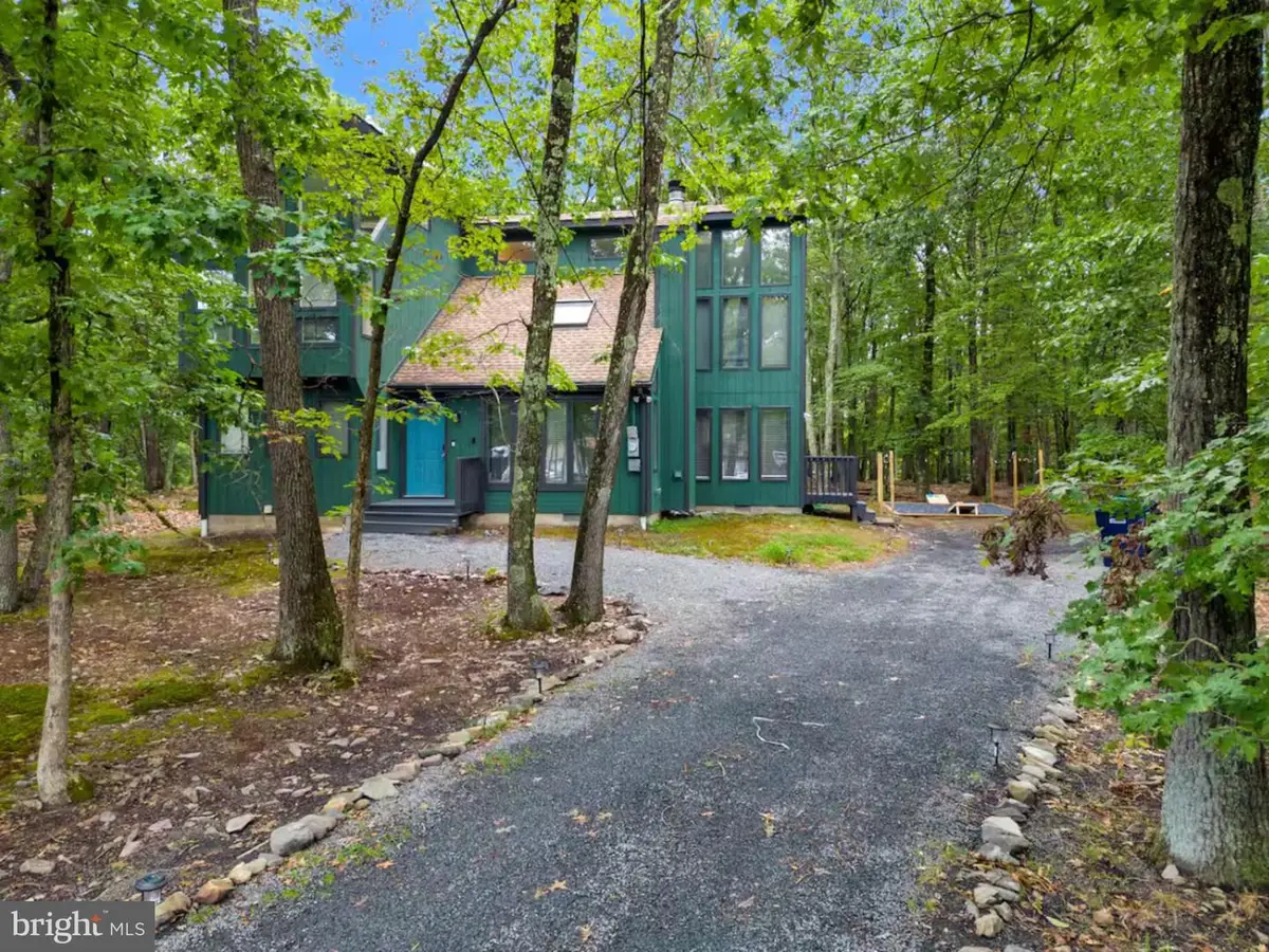 327 Robinwood Ter, East Stroudsburg, PA 18301 - #1