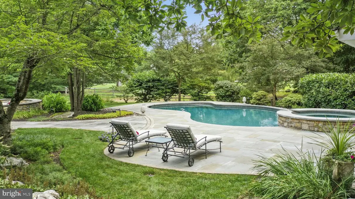 1676 Fieldview Ln, Bethlehem, PA 18015 - Image #1