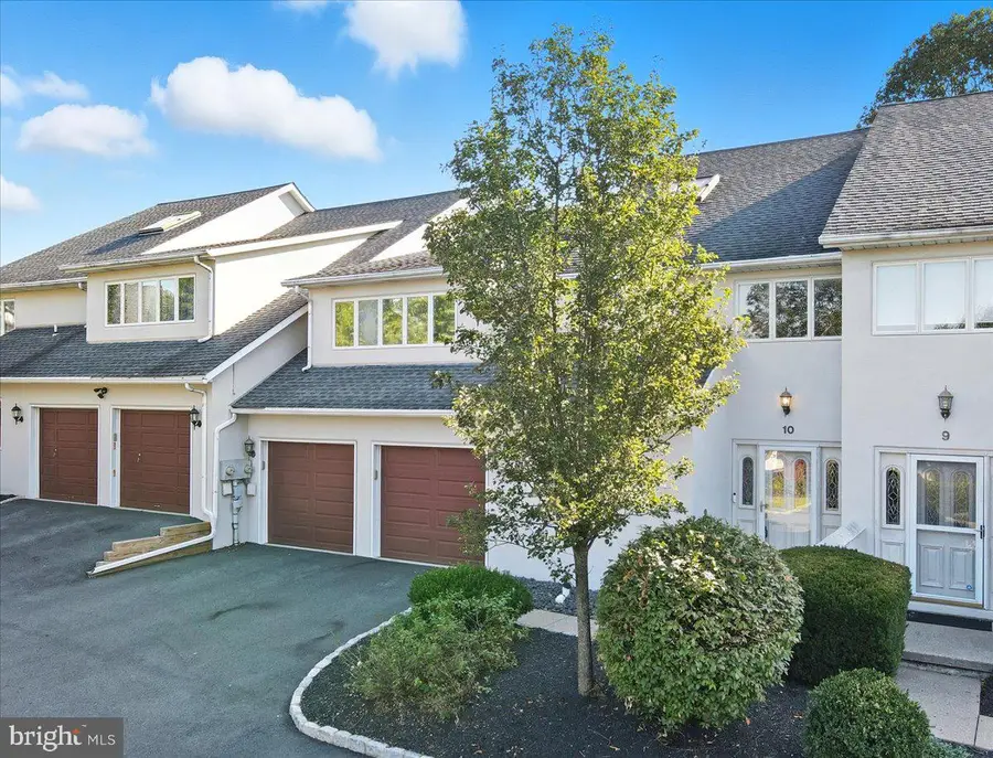 10 Aspen Ct, Easton, PA 18040 - Image #2